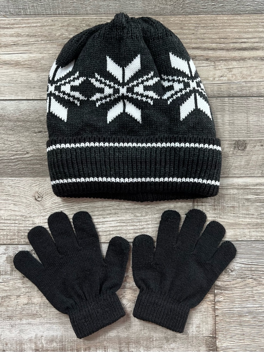 NWOT Member’s Mark Kids Hat and Glove Set Size Medium